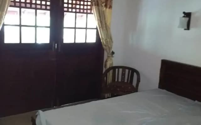 Yoho Lavonrich Bungalow