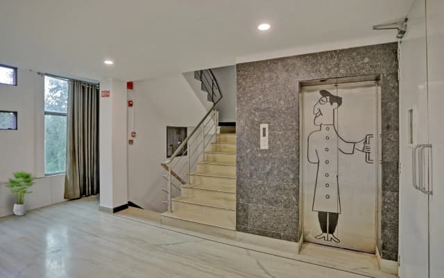 Townhouse Jp Grand Near Mayapuri Chowk
