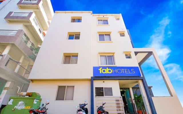 FabHotel Comfortable Stay