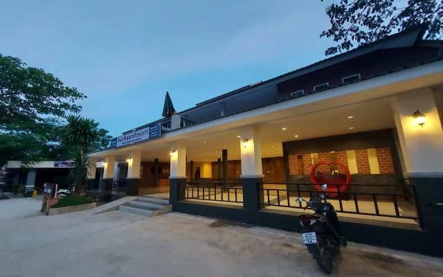Ban Naam Resort