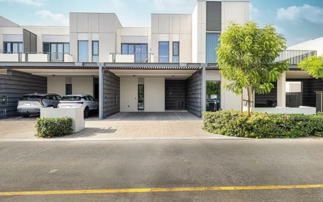 Arabian Ranches 3 Luxury 4 Bedroom Villa