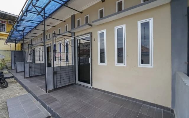 OYO 2036 Afifah Homestay Syariah