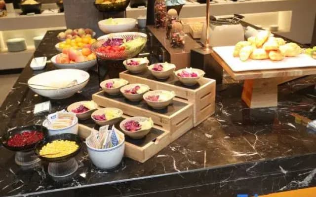 Homeinn Hotel (Qingdao May Fourth Square Fushansuo Subway Station)
