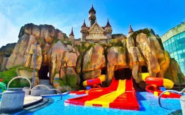 Yimihuahai Homestay (Shanhai Plaza Magic Hot Spring)