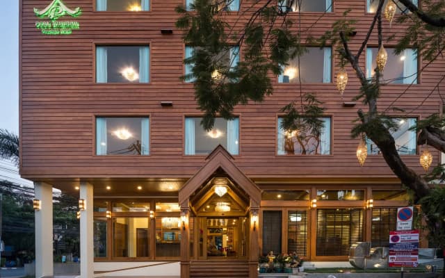 Peak Nimman Prestige Hotel