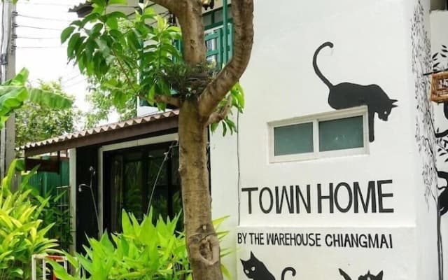 Town Home by The Warehouse Chiang Mai