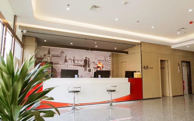 Shankee Hotel (Chifeng Ningcheng High-Speed Railway Station)