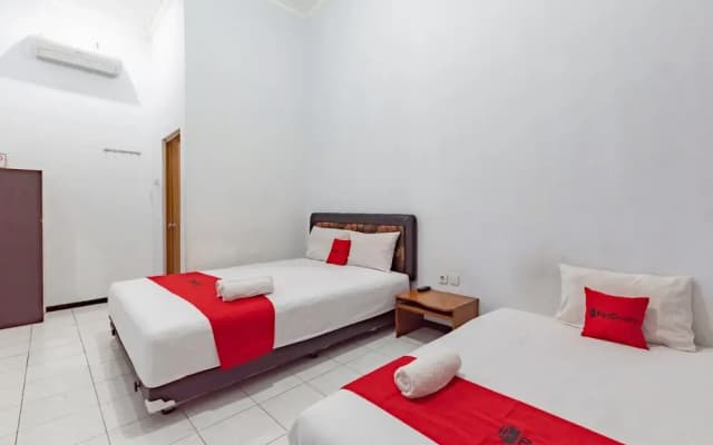 RedDoorz @ Ciliwung Guest House Syariah
