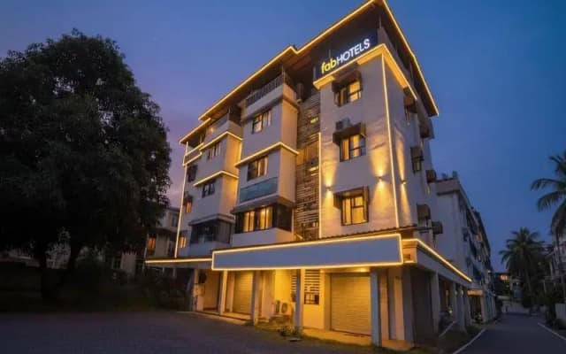 Fabhotel Comfort Stays
