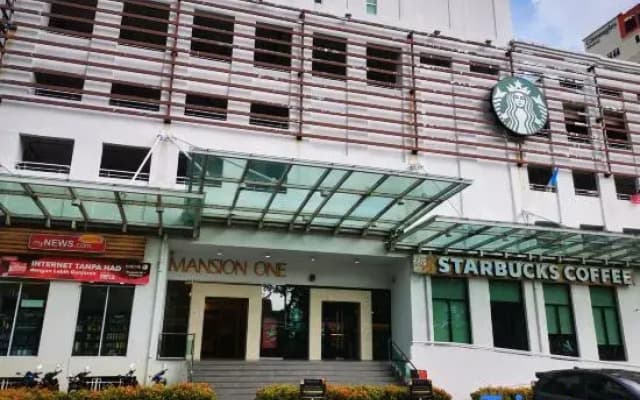 Mansion One by LS Staycation