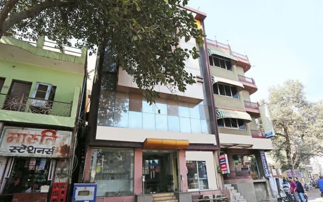Hotel Regency Square