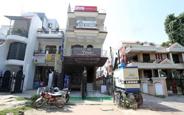 Oyo 18362 Hotel Jai Maa Durga