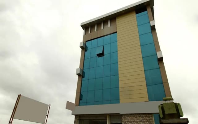 OYO 14360 Park Inn