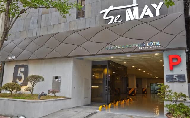 Hotel The May
