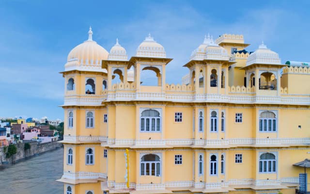 Bloom Boutique | Lake Pichola