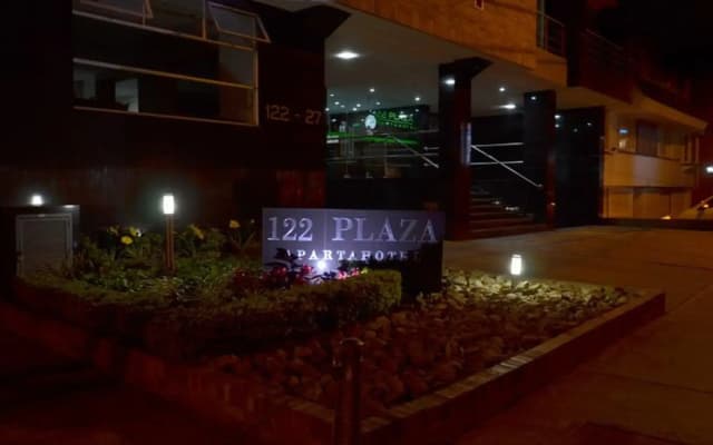 122 Plaza Apartahotel