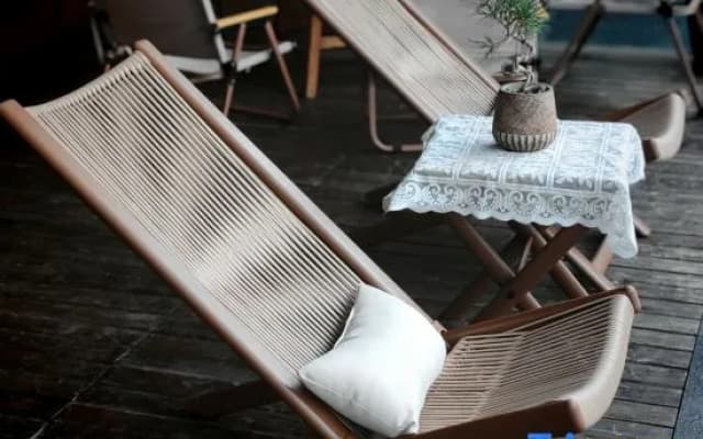 Jianshui Yanqitang Private Courtyard Inn (Jianshui Ancient City Small Train Store)