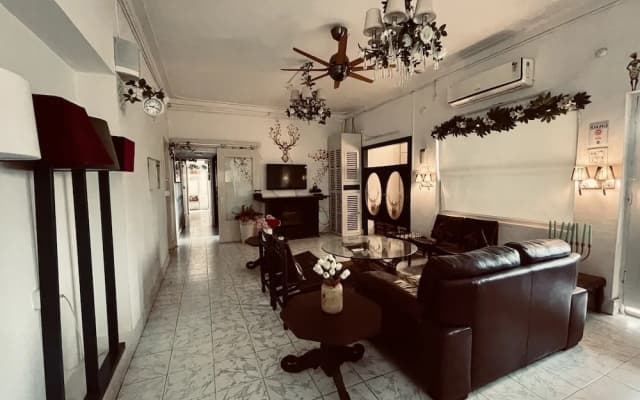 Kakaku The Guest House