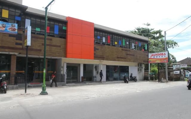 Pandora Hotel