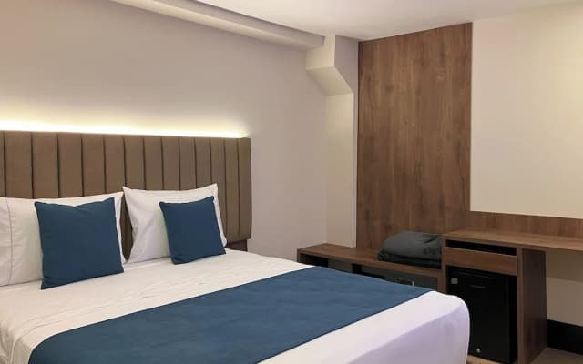 Hotel Continental By Hours