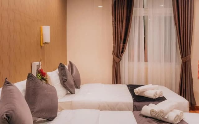 Silent Night Dem Lanh Hotel