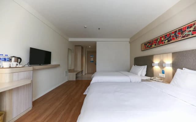 Hanting Hotel Guiyang Huaguoyuan Twin Towers