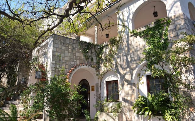 Hotel Dubrava