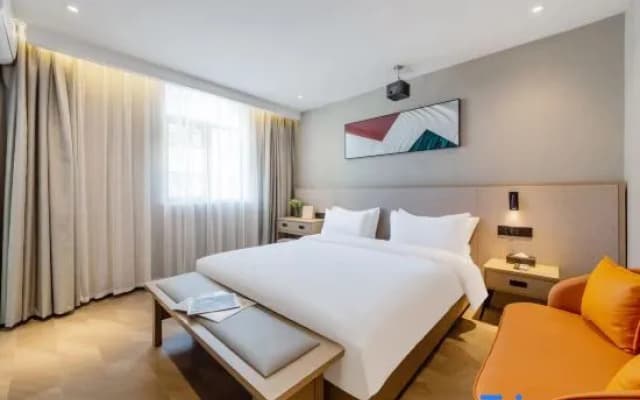 Zhangzhou Shiman Art Hotel (Wuling Square)