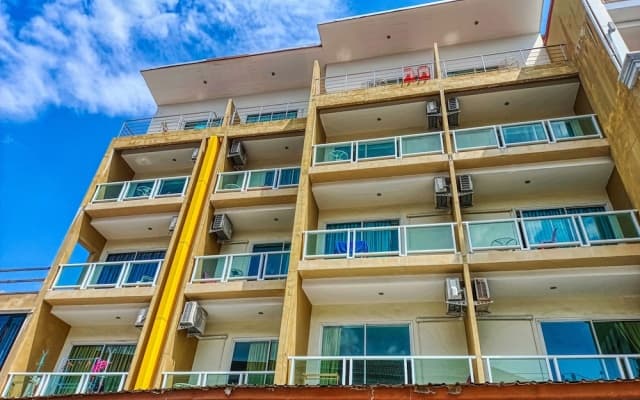 Red Sapphire Hotel