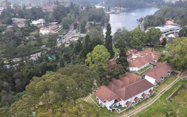 The Tredis Heritage by the Lake