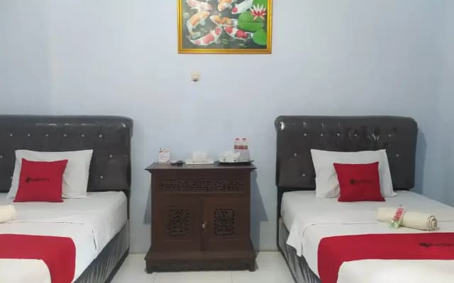 RedDoorz Syariah near Stasiun Pekalongan 3