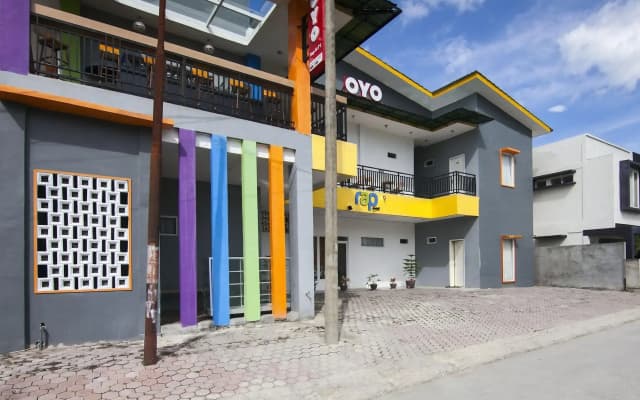 OYO 1095 Rap Hotel