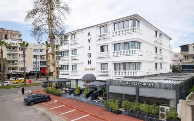 Avion Suite Hotel