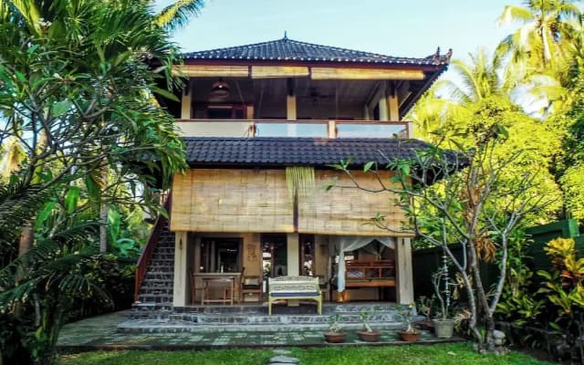 Devi's Place Tejakula