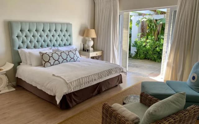 99 Beachyhead Drive, Plett