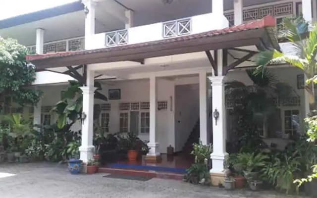 Airlangga Hotel