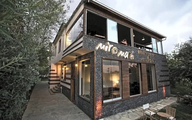 Mir o Mara Boutique Hotel & Lounge Bar