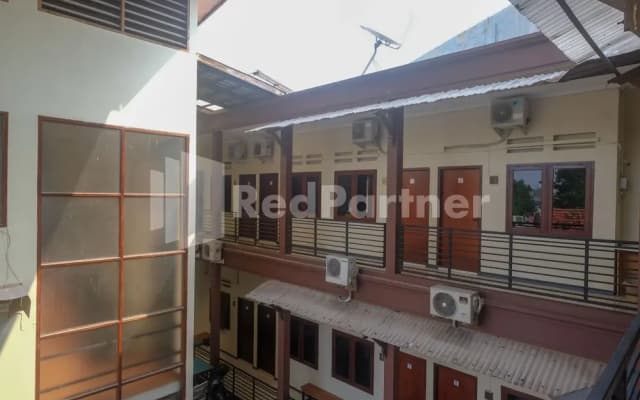Mutiara Residence Near Simpang Lima Mitra RedDoorz