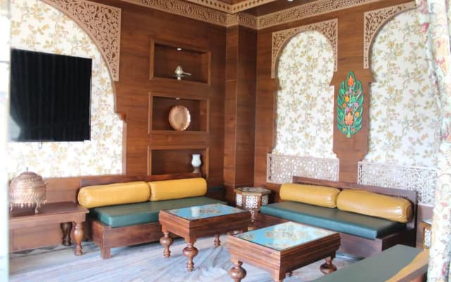 WelcomHeritage Grand Srinagar
