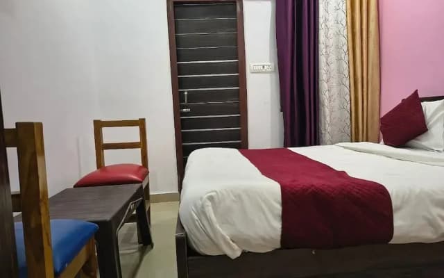 Hotel Trimurti Inn