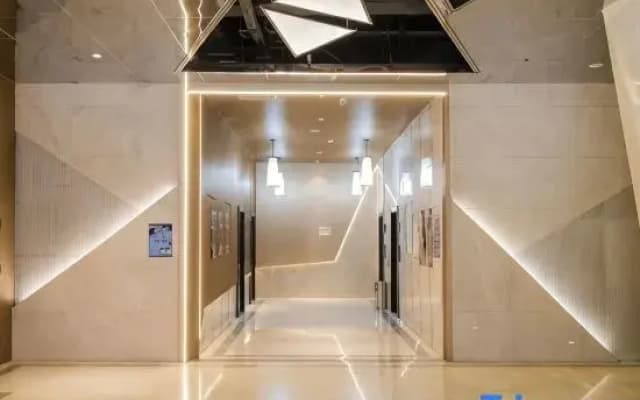 Maiwo Hotel (Zhengzhou East Railway Station Lianbang Building)