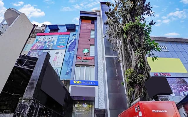 Fabhotel The Treenity House