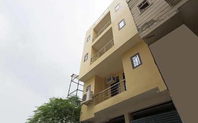OYO 45288 Hotel 2 Yaars
