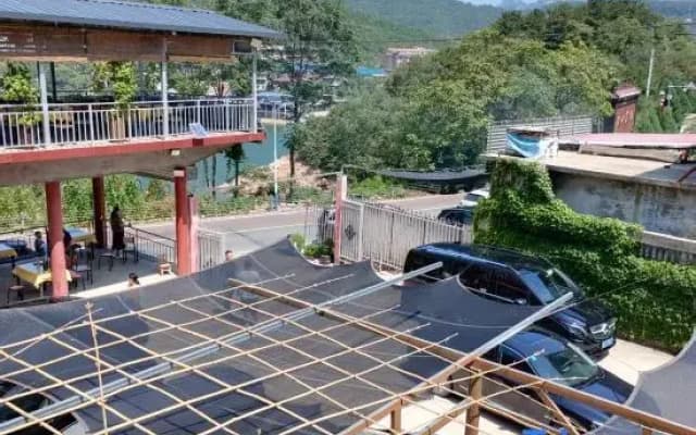 Ziyuexuan Farm Stay