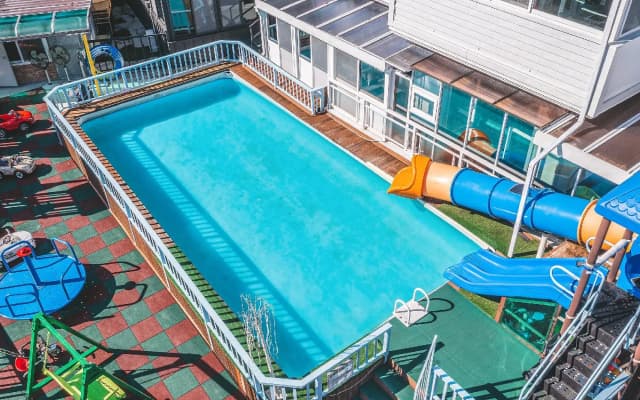Gapyeong shinbi kids poolvilla