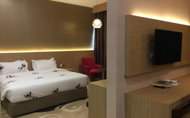 Hotel Holmes Gelang Patah