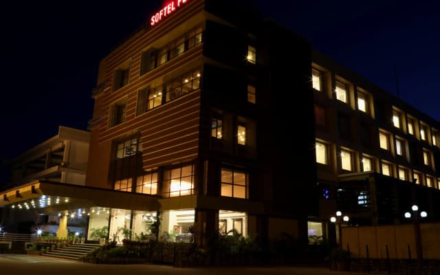Hotel Softel Plaza