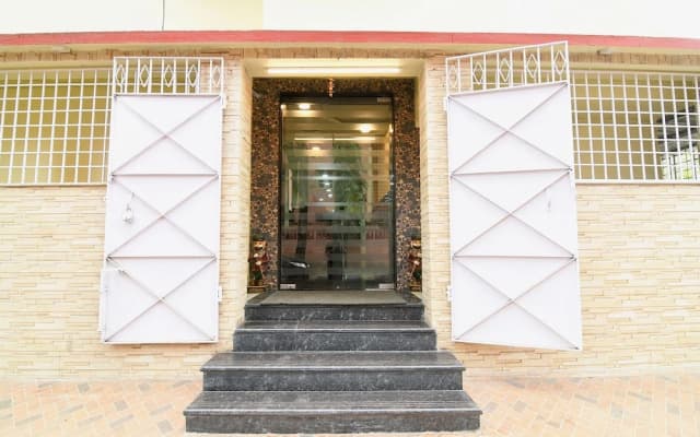 Fabhotel Olive Inn I