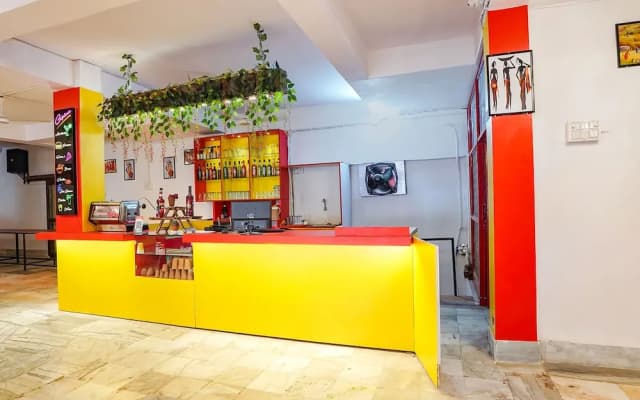 New Shanti Hotel by OYO Rooms
