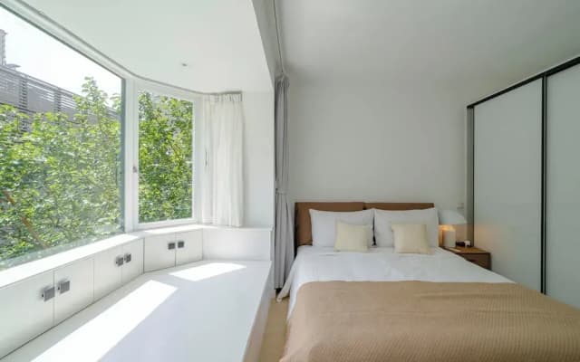 Tyms Bright 2BR 1BA Apt Xuhui Center